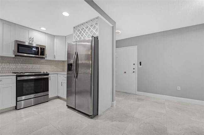 Foto del edificio - 7100 NW 17th St