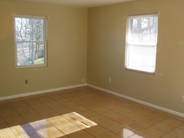 Foto del edificio - 1604 keswick Ave NE