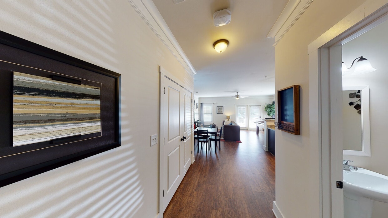 Photo - The Retreat West Apartments
