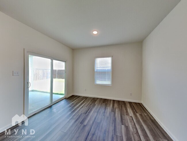 Foto del edificio - 10325 Bridgetown Ln