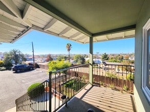 Building Photo - 320 Park Ave