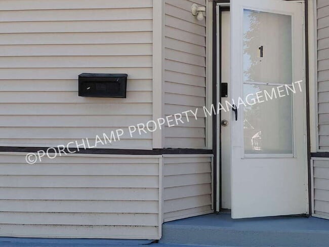 Building Photo - 463 Catawba Ave