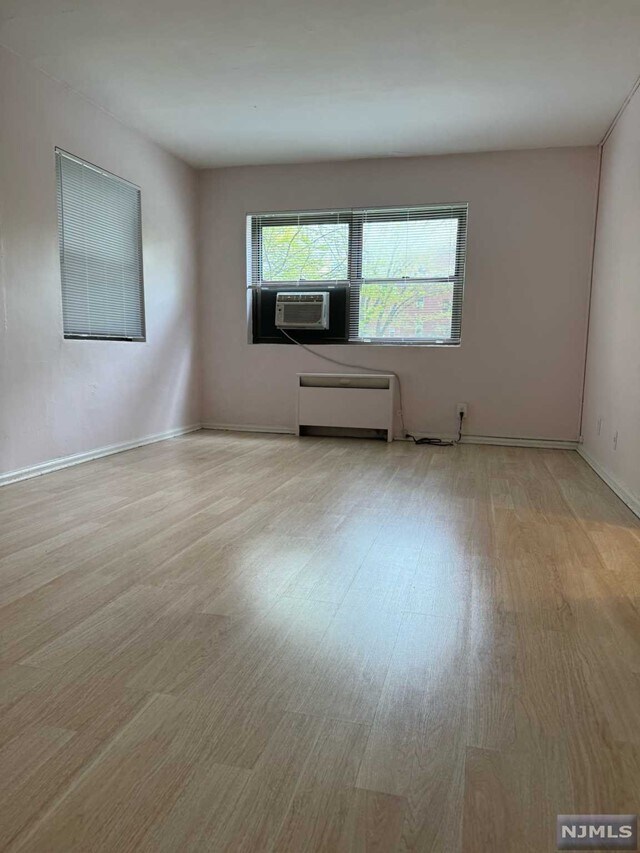 Foto del edificio - 401 Park Pl. 2H