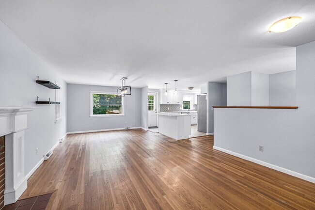 Foto del edificio - 141 Cedar Rd