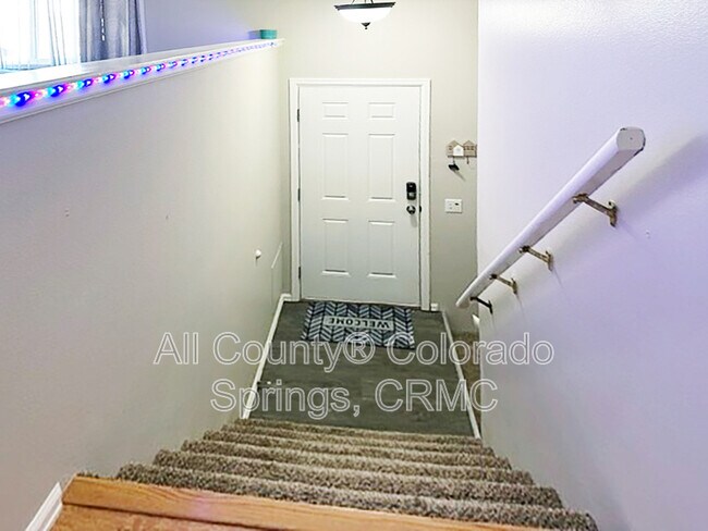 Building Photo - 342 Iris Dr