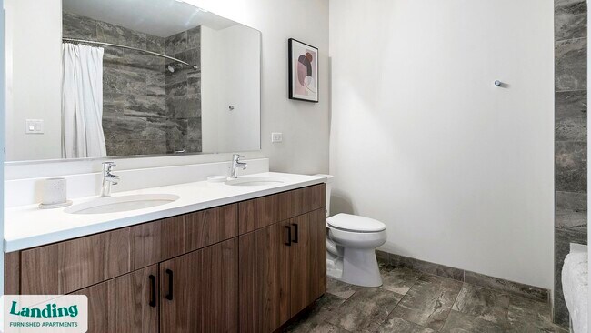 Foto del edificio - 2480-2522-2522 N Milwaukee Ave