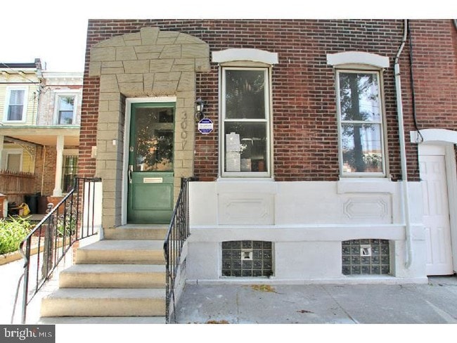 Building Photo - 3007 Richmond St