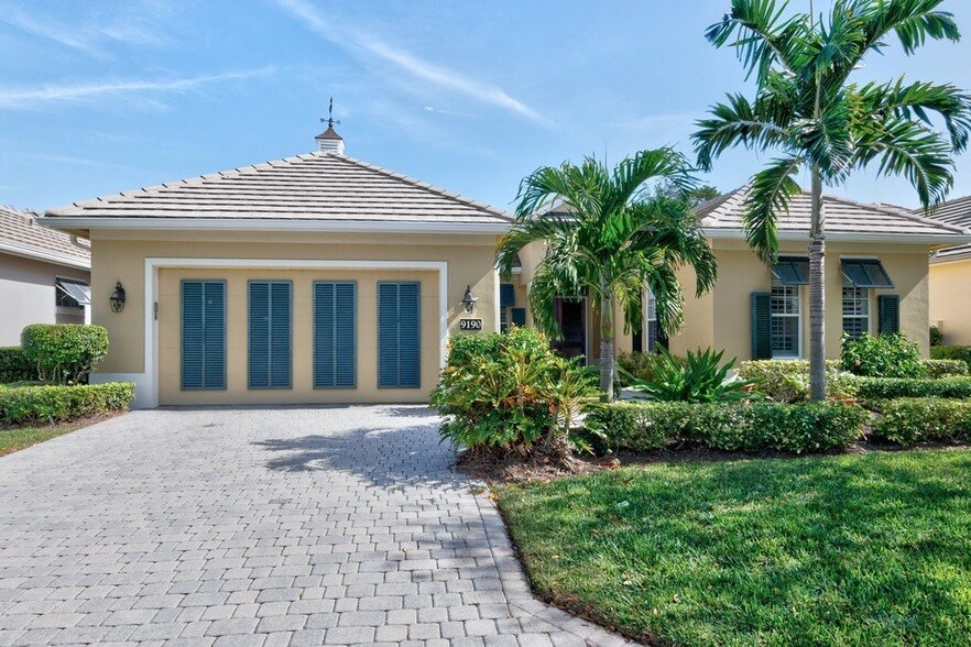 Foto principal - 9190 Spring Time Dr