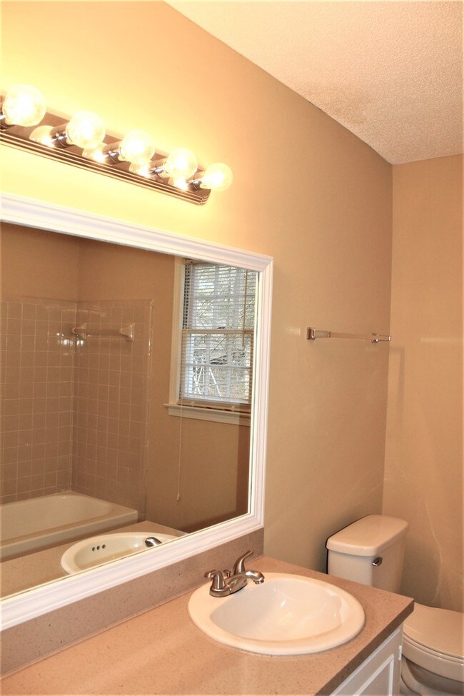 Foto del edificio - Lease Pending