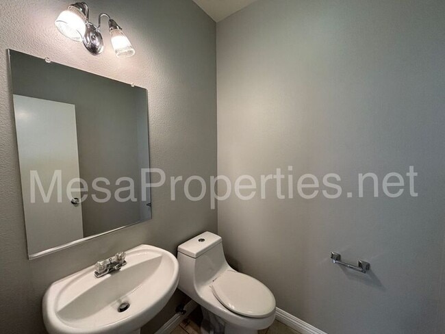 Building Photo - 16740 Inverrary Way