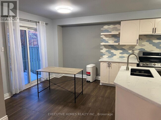 Photo du bâtiment - 964 Fielder Dr