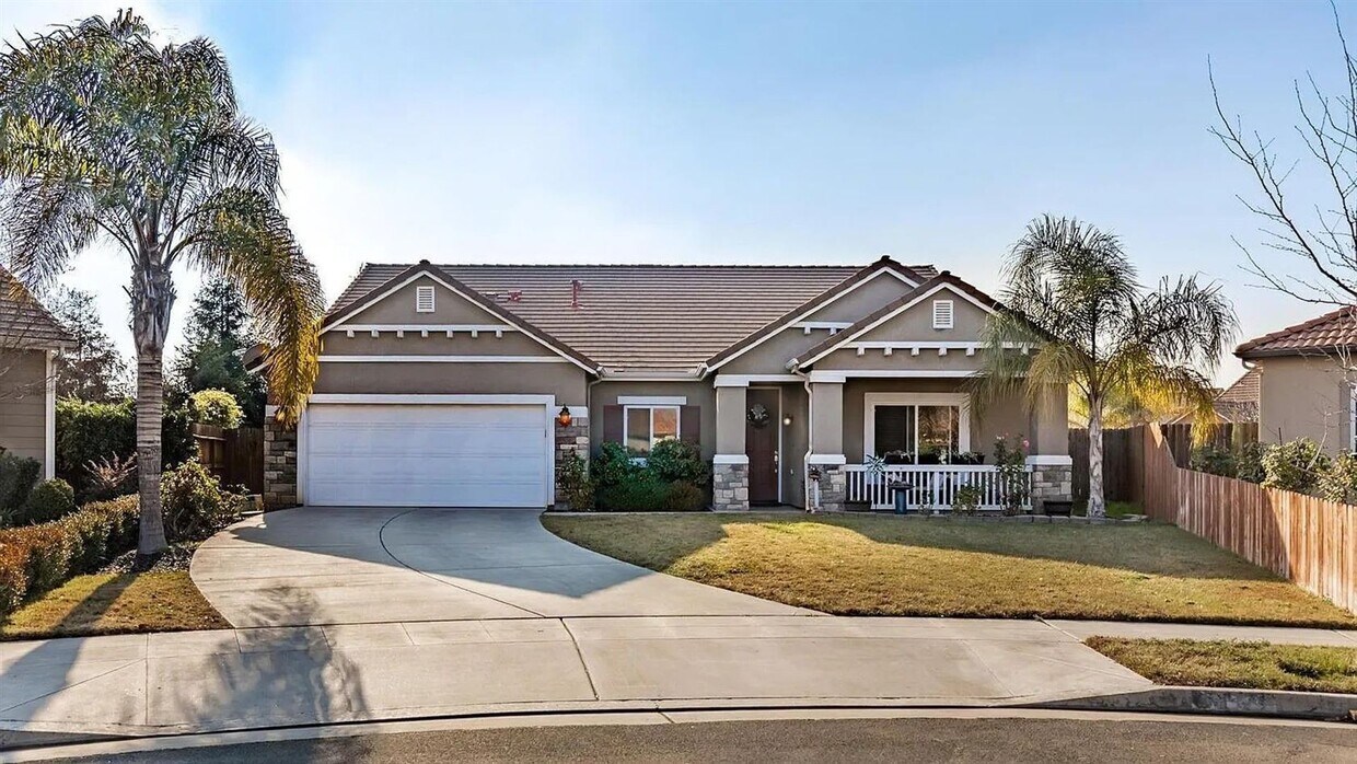 4 br, 2 bath House 6105 E Cortland Ave House Rental in Fresno, CA