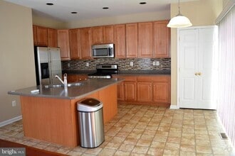 Building Photo - 155 Penns Manor Dr