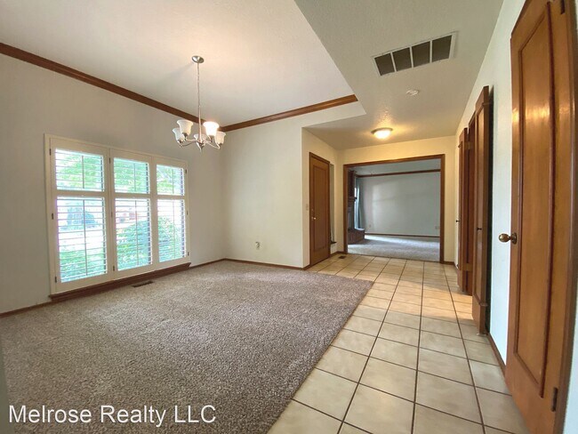 Building Photo - 3 br, 2 bath House - 1417 Jamestown