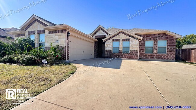 Foto del edificio - YOUR 3-BED, 2-BATH DREAM HOME AWAITS IN GRAND PRAIRIE