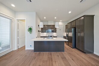 Building Photo - 2309 Silva Park Ln