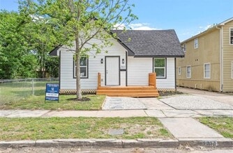 Building Photo - 2811 Winbern St