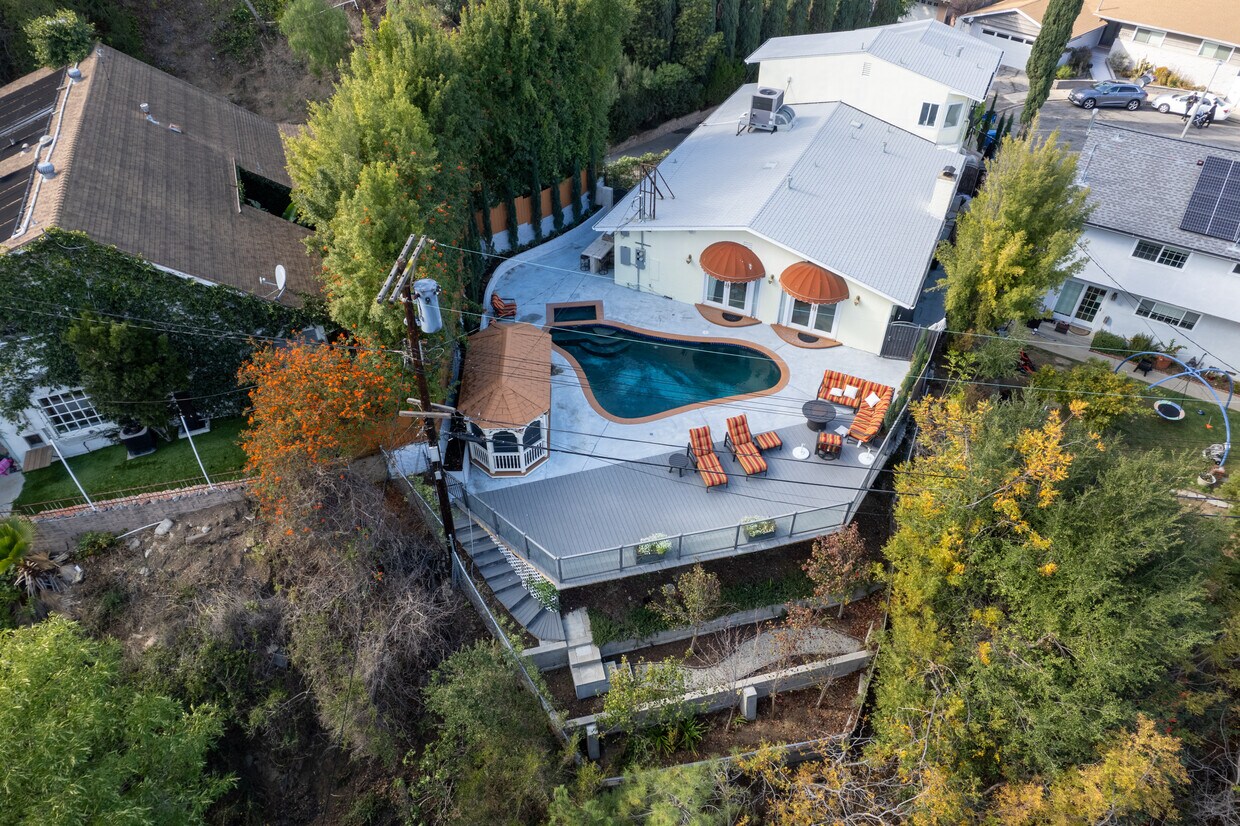 Primary Photo - 7796 Skyhill Dr