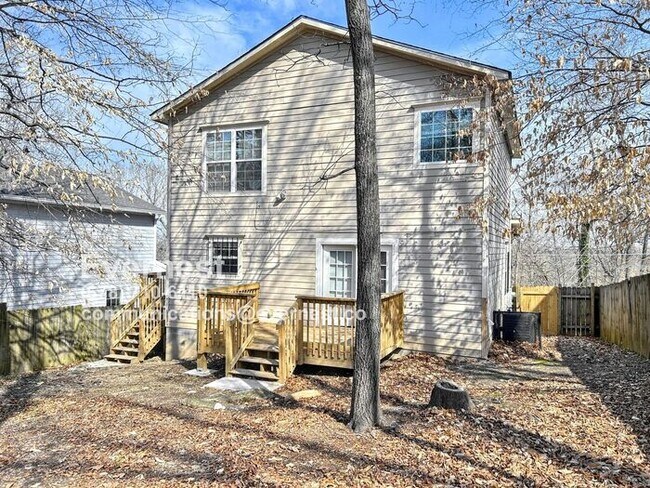 Building Photo - Spacious 3-Bedroom Home in a Vibrant and A...