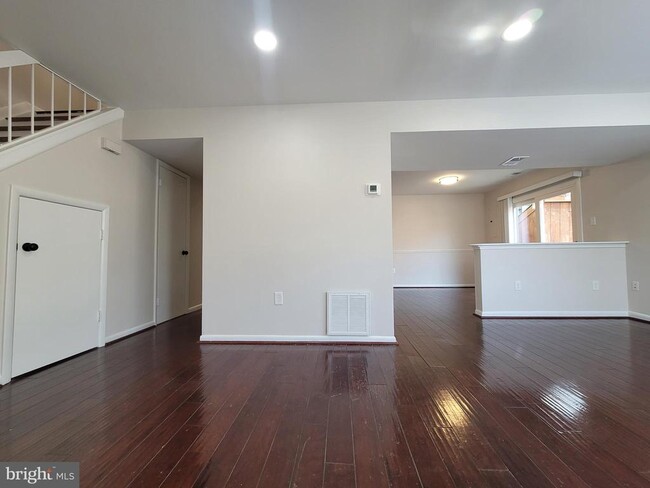 Foto del edificio - 5674 Oak Tanager Ct