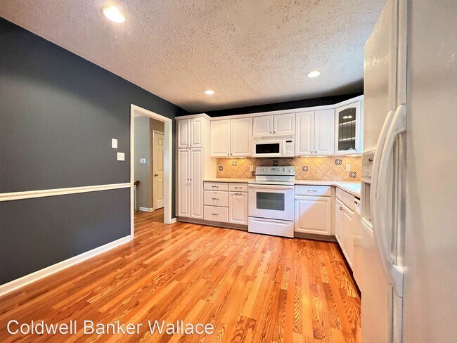 Foto del edificio - 4 br, 3 bath House - 8915 Ripon Circle