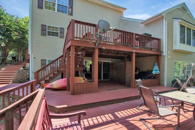 Foto del edificio - 120 Sundrops Ct