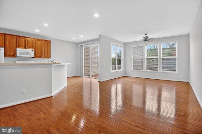 Building Photo - 8908 Purple Lilac Cir