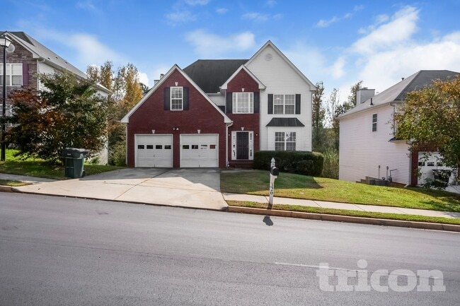 Building Photo - 120 Dairyland Dr