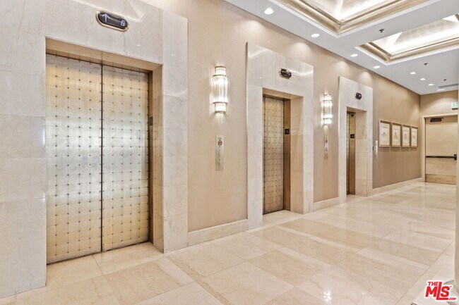 Foto del edificio - 10724 Wilshire Blvd