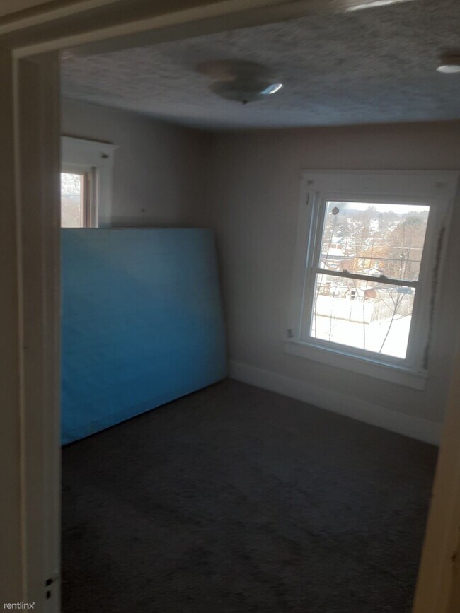 Building Photo - 3 br, 1 bath House - 1019 Washington Street