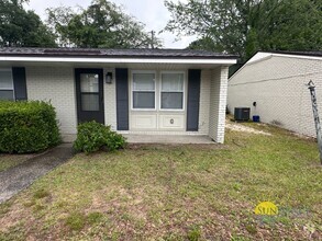 Building Photo - 3751 E Olive Rd