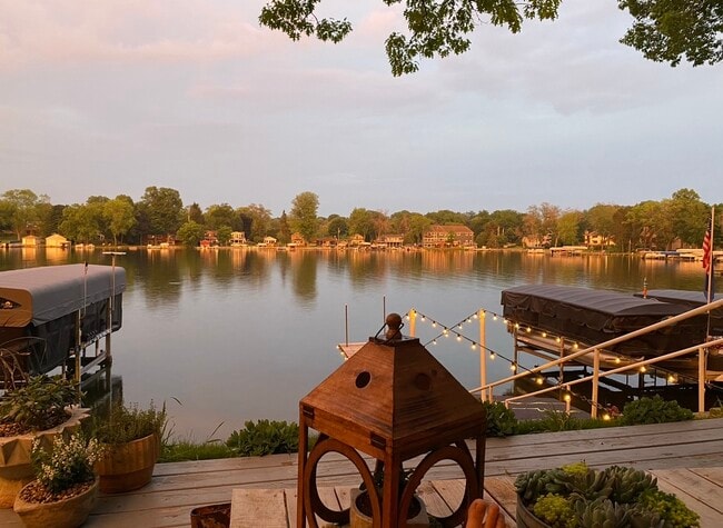 Building Photo - W342N4898 W Lindy Ln