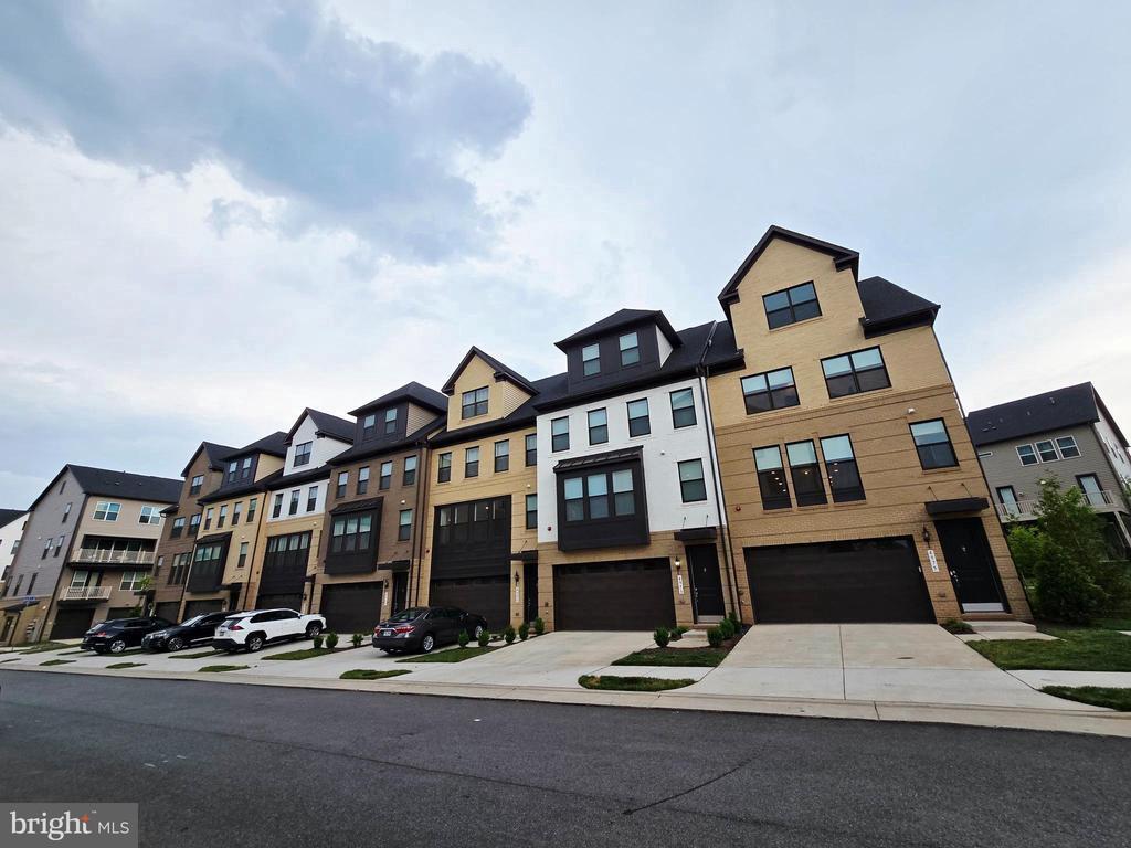 Foto principal - 4975 Longmire Wy