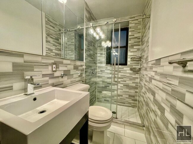 Foto del edificio - W 103RD ST.