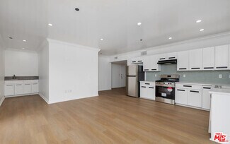 Building Photo - 930 S Robertson Blvd
