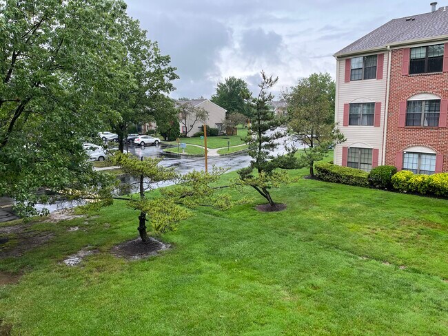 Building Photo - 7 Kite Ct
