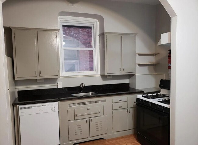 Foto del edificio - 3133 N Calvert St