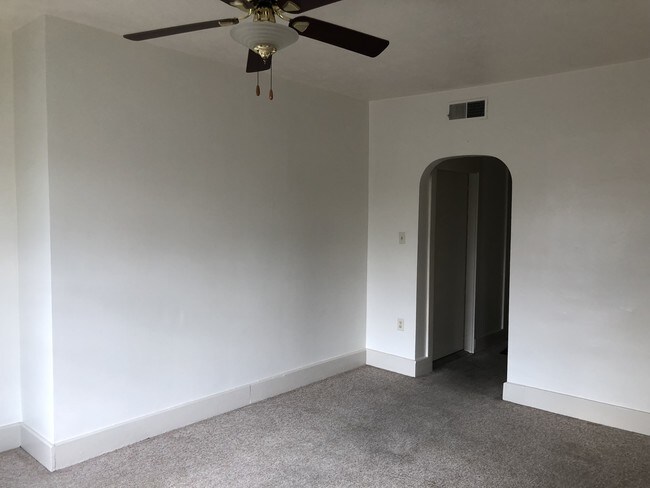 Living Room - 744 N Wayne St
