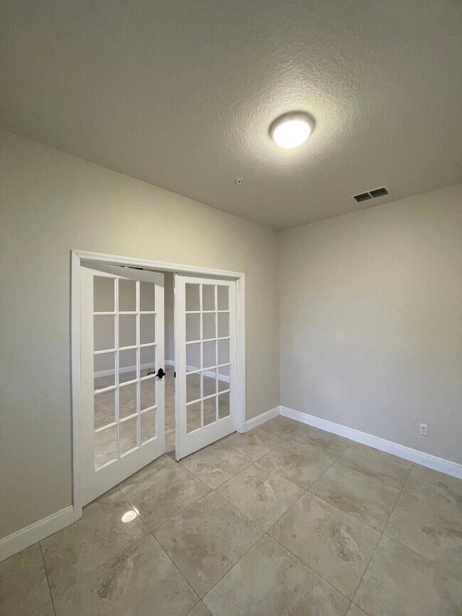 Foto del edificio - 10169 Ridgebloom Ave