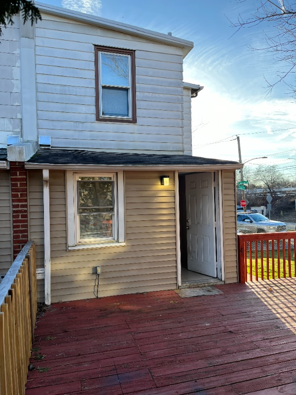 Building Photo - 605 Poquessing Ave