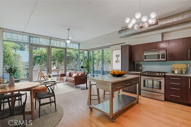 Foto del edificio - 1100 S Hope St