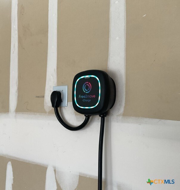 Foto del edificio - 860 Margay Lp