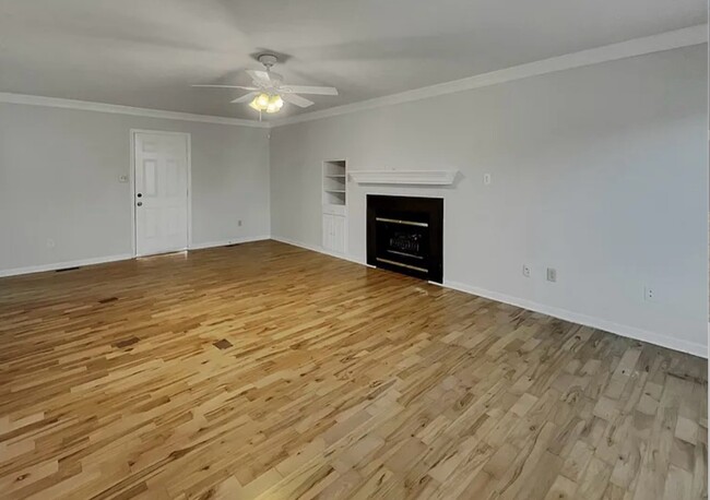 Foto del edificio - 7505 Whirlaway Dr