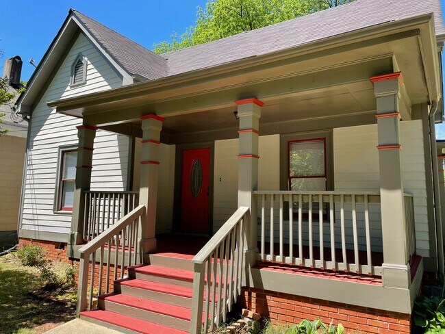 Foto del edificio - 713 Bonnie Brae Ave SW
