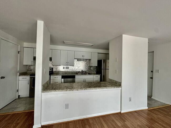 Foto del edificio - 1645 Arlyn Cir