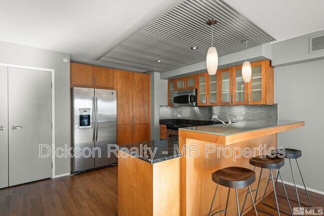 Foto del edificio - 255 N Sierra St