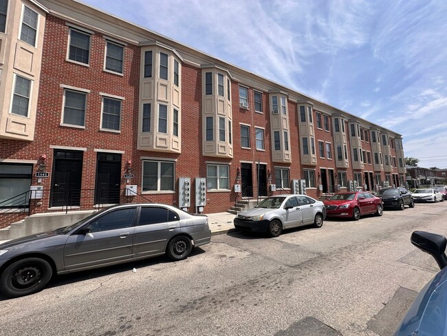 Building Photo - 1629 W Venango St