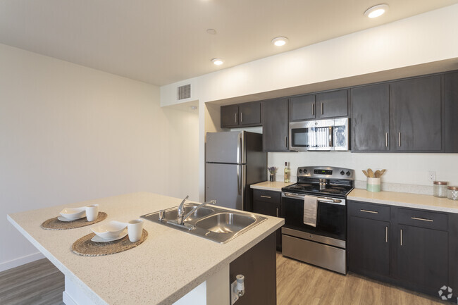 1 BR, 1 BA - 629 SF - FiftyOne Baltimore at the Crossroads