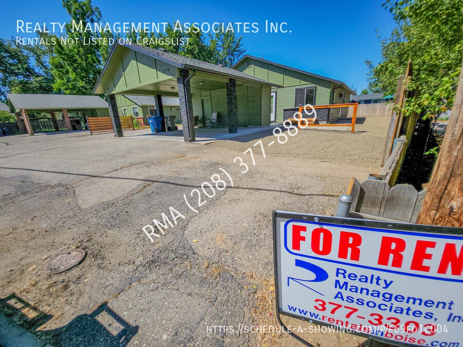 Primary Photo - Recently Updated 2-Bedroom Duplex