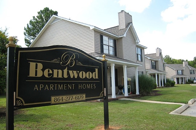 Foto principal - Bentwood Apartment Homes